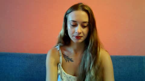 _aurora_sweet online show from 11-18-25, 08:30