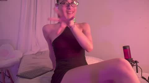 Snapshot of _available_ chatting on 03-02-26, 09:05 _available_ online show from 03-02-26, 09:05