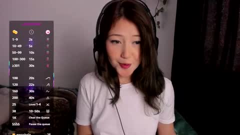 Snapshot of _avril_moore_ chatting on 11-20-25, 04:29 _avril_moore_ online show from 11-20-25, 04:29