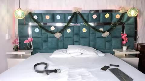 _bonnyandclyde online show from 12-15-25, 11:47