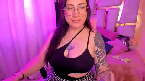 Angie  Independent model online show from 10-09-25, 02:04