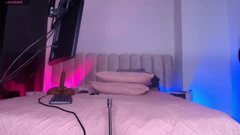 Britany online show from 11-22-25, 03:16