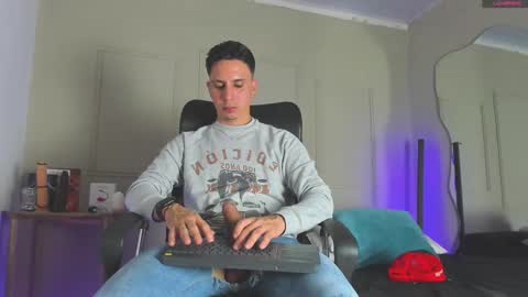 Snapshot of _bruno_bs chatting on 02-11-25, 03:40 BRUNO online show from 02-11-25, 03:40