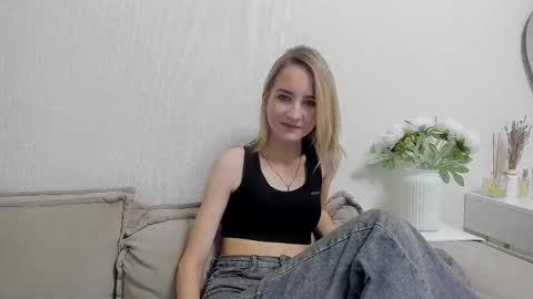   online show from 12-04-25, 07:55