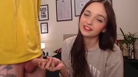 Snapshot of _candygirl20 chatting on 09-18-25, 12:51 candygirl online show from 09-18-25, 12:51