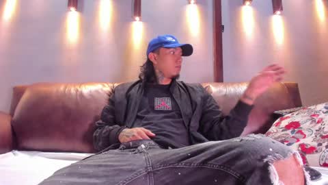 Shatta  Sara online show from 12-29-24, 01:06