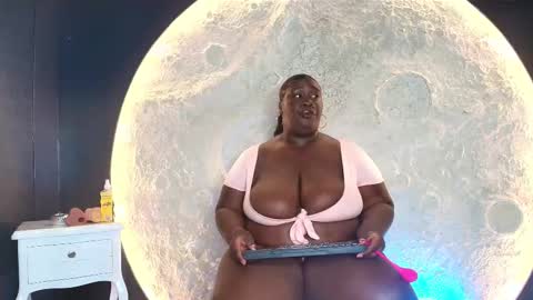 Caro. online show from 10-09-25, 07:34