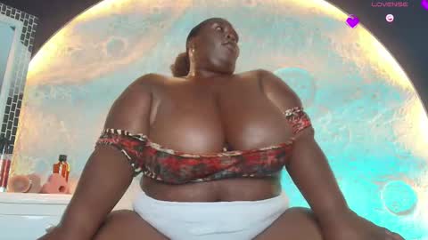 Caro. online show from 11-08-25, 07:34