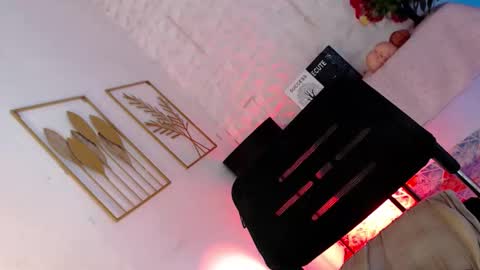 Caroline online show from 02-20-26, 07:21