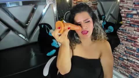 _casandra11 online show from 01-05-25, 09:05