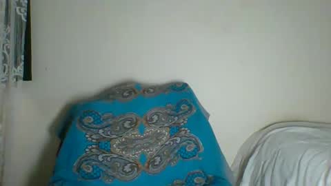 Snapshot of _clara01 chatting on 01-15-25, 06:33 clara online show from 01-15-25, 06:33