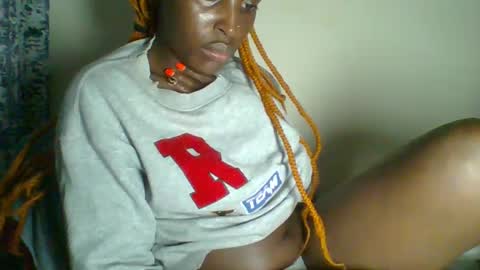 Snapshot of _clara01 chatting on 01-15-25, 12:36 clara online show from 01-15-25, 12:36