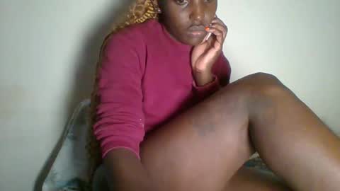 Snapshot of _clara01 chatting on 02-05-25, 09:57 clara online show from 02-05-25, 09:57