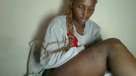 Snapshot of _clara01 chatting on 02-20-25, 06:28 clara online show from 02-20-25, 06:28