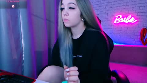 Nica online show from 02-19-25, 05:05