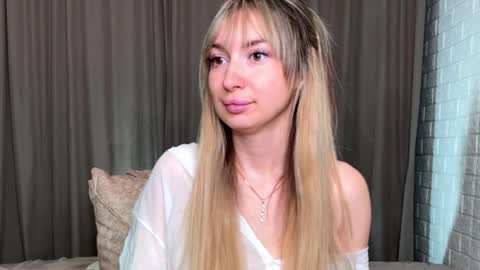 Snapshot of _crystal_moon_1 chatting on 11-06-25, 07:48 _crystal_moon_1 online show from 11-06-25, 07:48