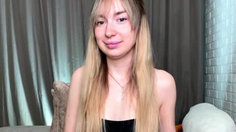 Snapshot of _crystal_moon_1 chatting on 11-14-25, 10:07 _crystal_moon_1 online show from 11-14-25, 10:07