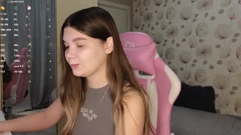 _cute_ice online show from 12-08-24, 04:14