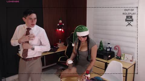 Snapshot of _danyland_ chatting on 12-21-24, 11:24 WELCOME TO THE OFFICE online show from 12-21-24, 11:24