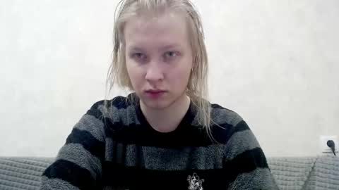 Snapshot of _dash_ chatting on 11-17-25, 04:13 Tony online show from 11-17-25, 04:13