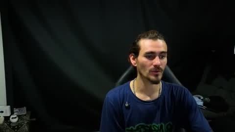 Snapshot of _delacruz911_ chatting on 02-13-26, 10:39 delacruz online show from 02-13-26, 10:39