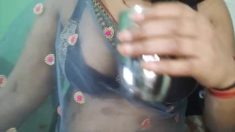 Snapshot of _dreamgirl_0 chatting on 02-18-26, 08:27 _dreamgirl_0 online show from 02-18-26, 08:27