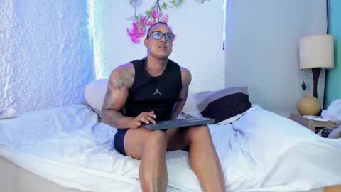 Dylan Jacob online show from 09-26-25, 02:26