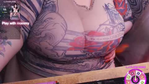 Snapshot of _ellybelly_ chatting on 09-09-25, 12:37 LIsa online show from 09-09-25, 12:37