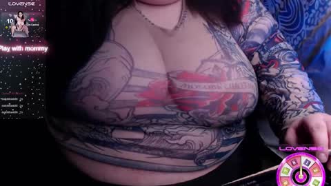 Snapshot of _ellybelly_ chatting on 10-09-25, 05:49 LIsa online show from 10-09-25, 05:49