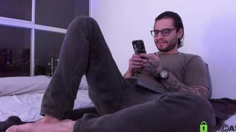 Snapshot of _elon_coxx_ chatting on 10-12-25, 11:15 - online show from 10-12-25, 11:15