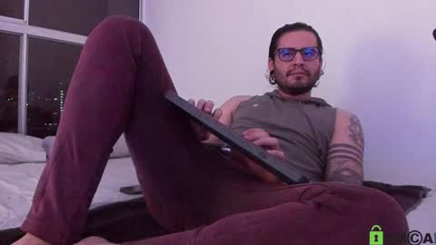 Snapshot of _elon_coxx_ chatting on 10-18-25, 02:03 - online show from 10-18-25, 02:03