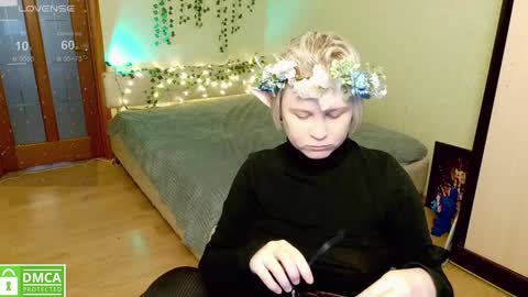 chloue and Gretta online show from 12-13-24, 10:23