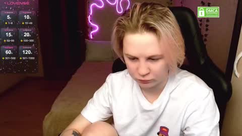 chloue and Gretta online show from 03-02-25, 06:19