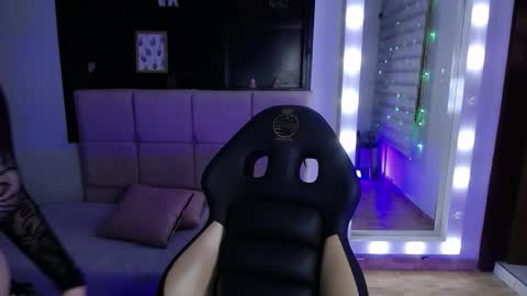 _emaa_ online show from 11-12-25, 07:57