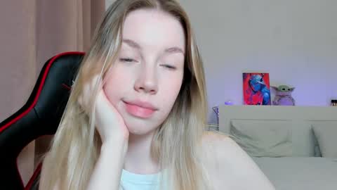 Emi online show from 10-29-25, 04:09