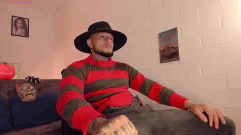 Snapshot of _emilio_escobar chatting on 10-13-25, 09:31 Emilio online show from 10-13-25, 09:31