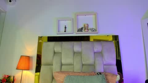 Isabella online show from 03-12-25, 12:04