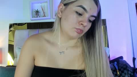 Isabella online show from 09-11-25, 12:05