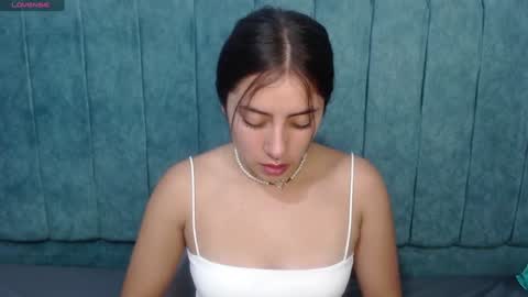 Snapshot of _emma_diamond_ chatting on 12-01-24, 04:29 Emma online show from 12-01-24, 04:29