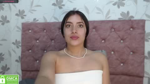 Snapshot of _emma_diamond_ chatting on 12-23-24, 08:57 Emma online show from 12-23-24, 08:57