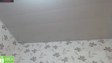 Snapshot of _emma_diamond_ chatting on 12-24-24, 12:11 Emma online show from 12-24-24, 12:11