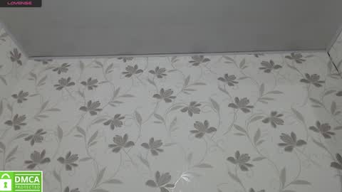 Snapshot of _emma_diamond_ chatting on 01-09-25, 12:57 Emma online show from 01-09-25, 12:57