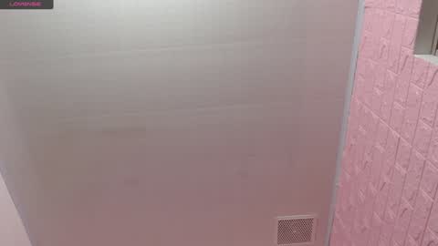 Snapshot of _emma_diamond_ chatting on 01-14-25, 12:35 Emma online show from 01-14-25, 12:35