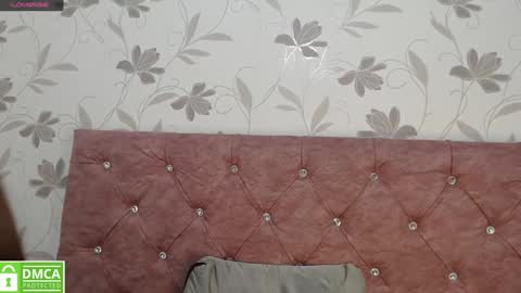 Snapshot of _emma_diamond_ chatting on 01-27-25, 08:28 Emma online show from 01-27-25, 08:28