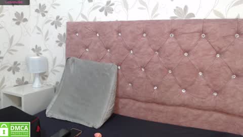 Snapshot of _emma_diamond_ chatting on 01-27-25, 11:33 Emma online show from 01-27-25, 11:33