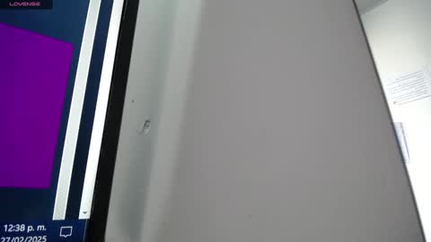 Snapshot of _emma_diamond_ chatting on 02-27-25, 05:36 Emma online show from 02-27-25, 05:36