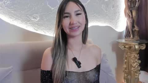 Snapshot of _emmawalka chatting on 10-10-25, 02:38 _emmawalka online show from 10-10-25, 02:38