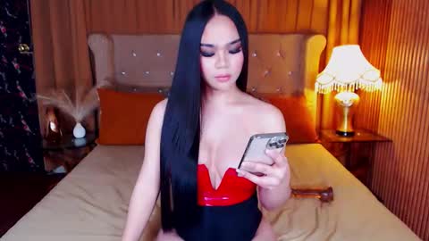 Snapshot of _empressvalerie_ chatting on 11-21-25, 04:33 _empressvalerie_ online show from 11-21-25, 04:33