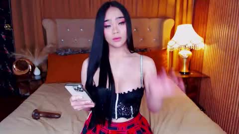 Snapshot of _empressvalerie_ chatting on 11-25-25, 02:00 _empressvalerie_ online show from 11-25-25, 02:00