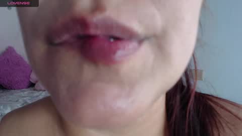 Emily Valencia online show from 12-12-24, 09:08